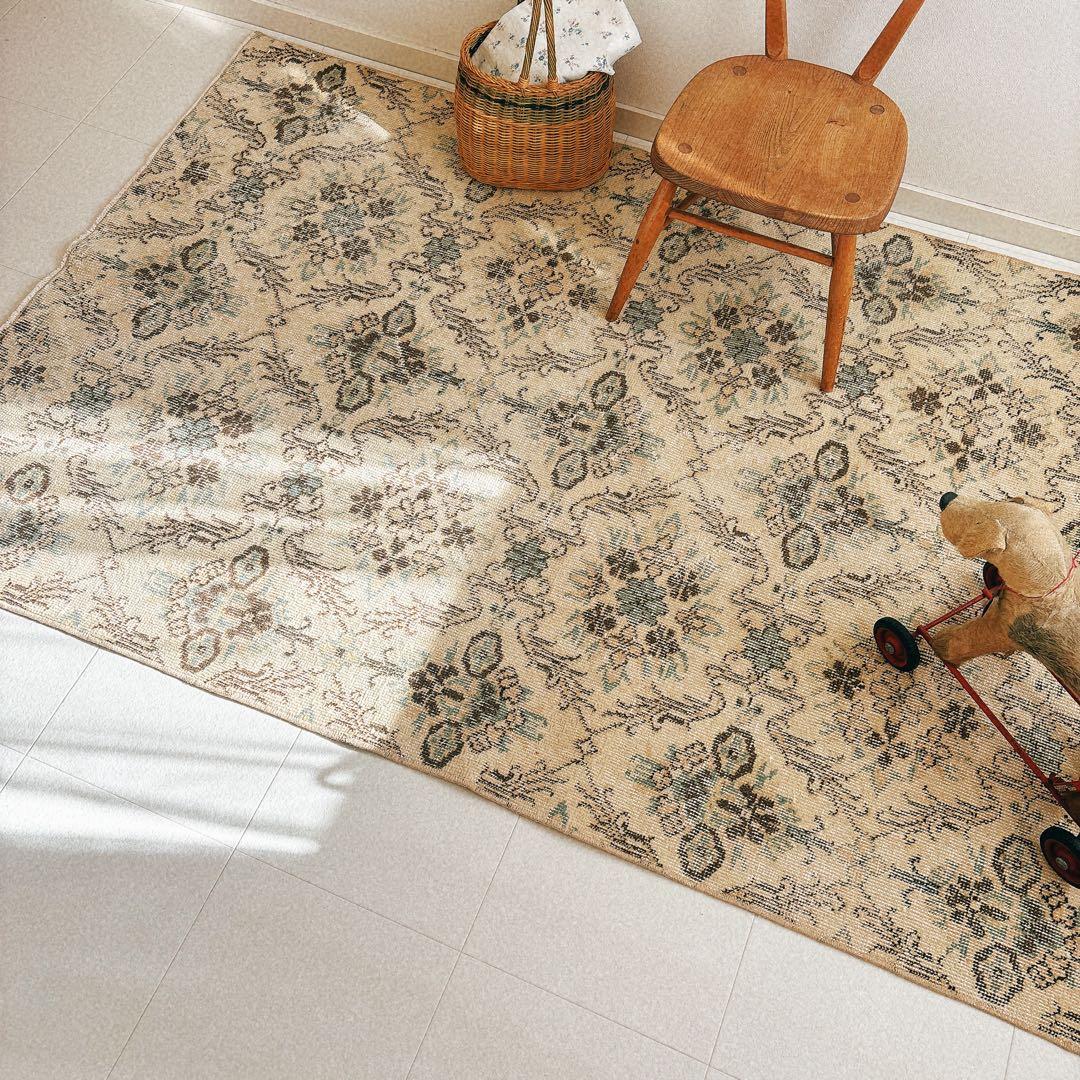 トルコ　ヴィンテージラグ　クリーム　グリーン　ブラウン　フローラル