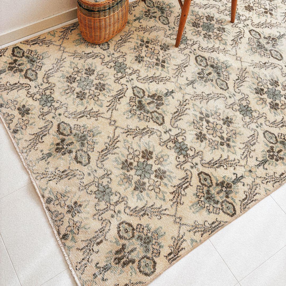 トルコ　ヴィンテージラグ　クリーム　グリーン　ブラウン　フローラル