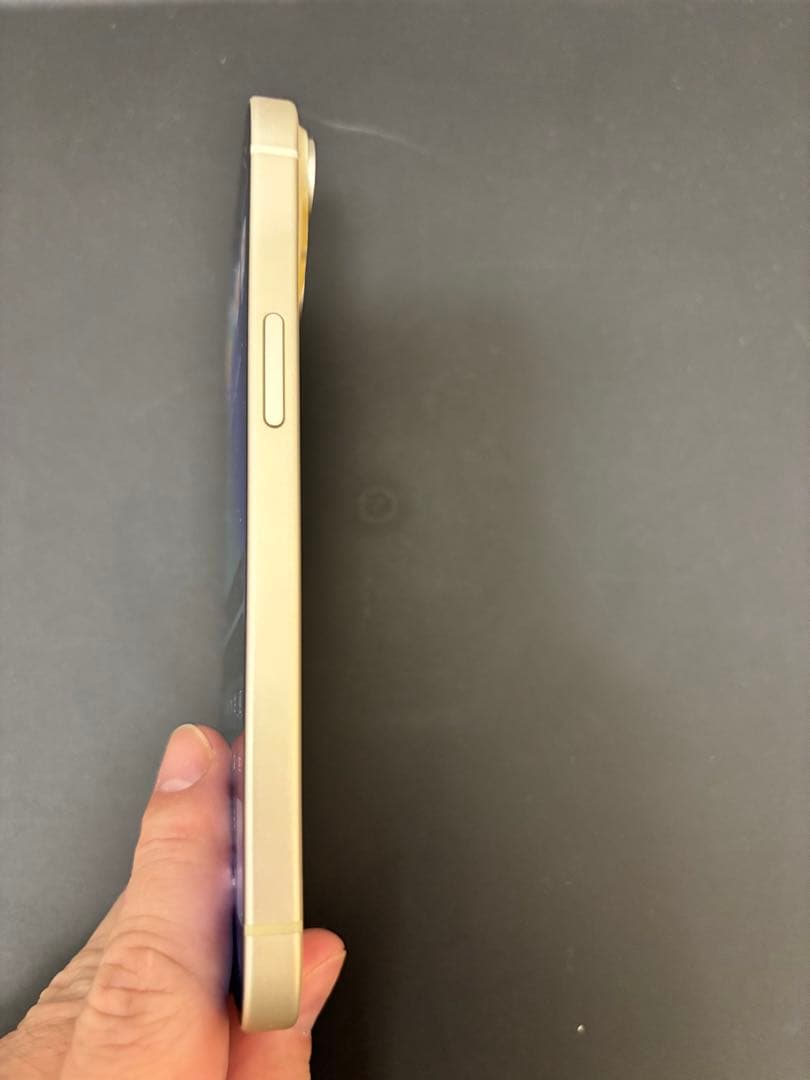 【最終値引】iPhone15 128GB SIMフリー　100% イエロー