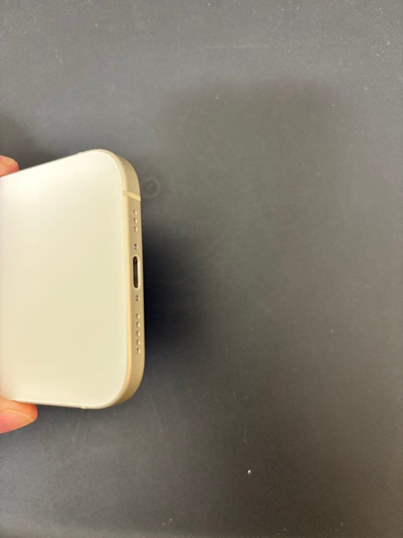 【最終値引】iPhone15 128GB SIMフリー　100% イエロー