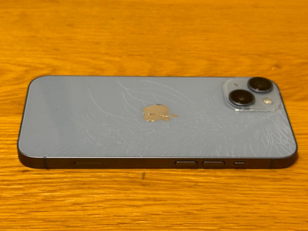 Apple iPhone 14 (ブルー) 本体　SIMフリー　背面割れあり