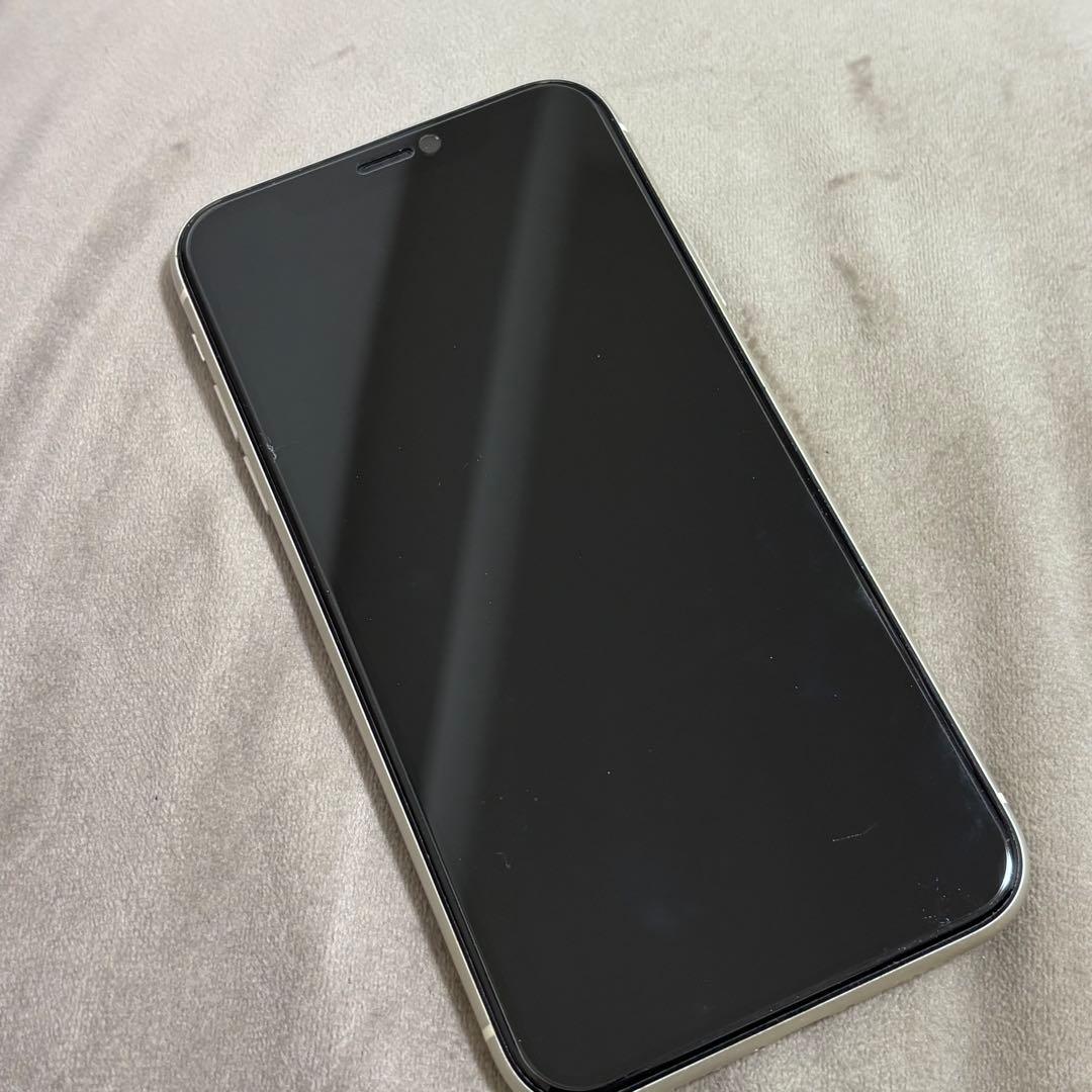 Apple iPhone 11 ホワイト 本体 64GB