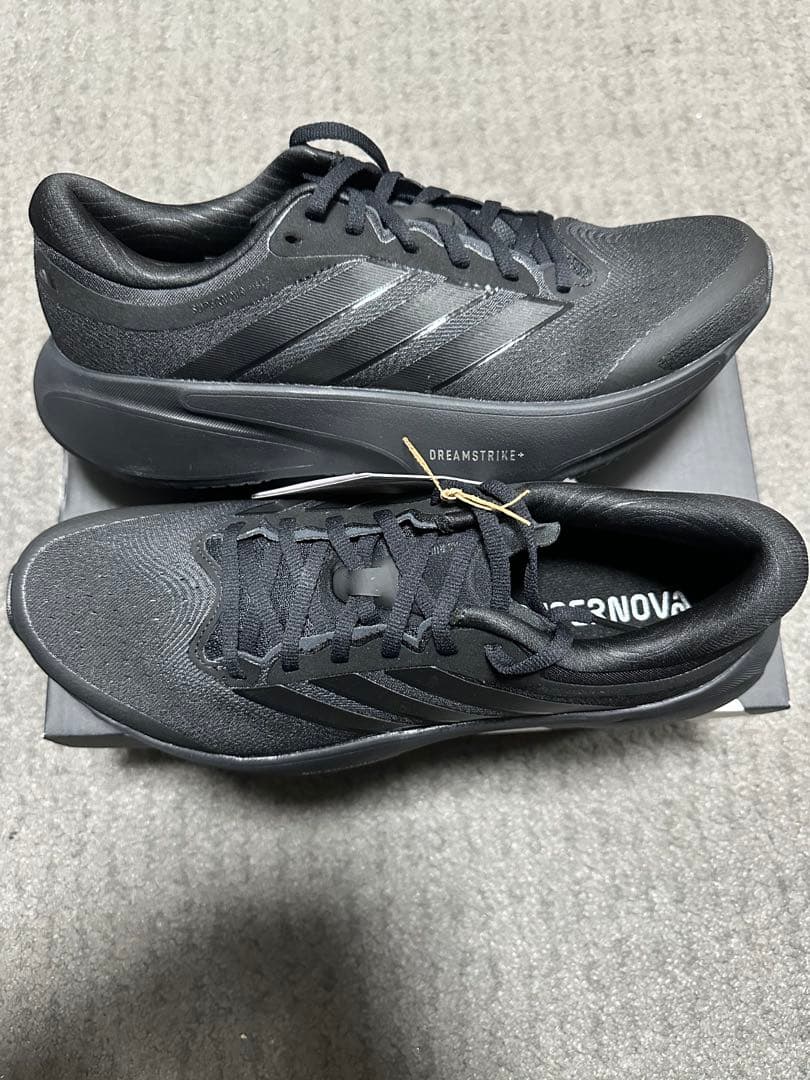 スーパーノヴァ ライズ 3 ランニング　27センチ