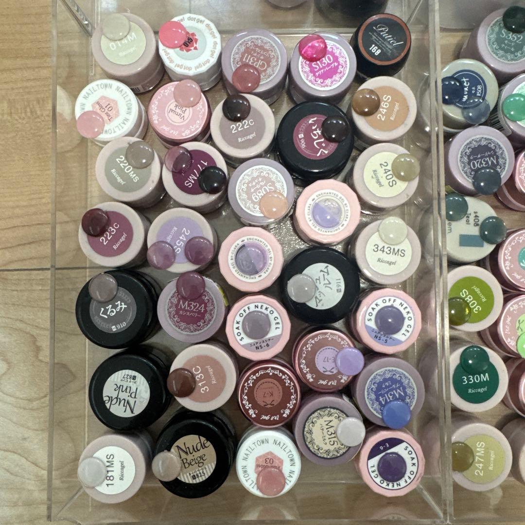 ジェルネイルセット(リッカジェル、プリジェル)プロ仕様 100点以上