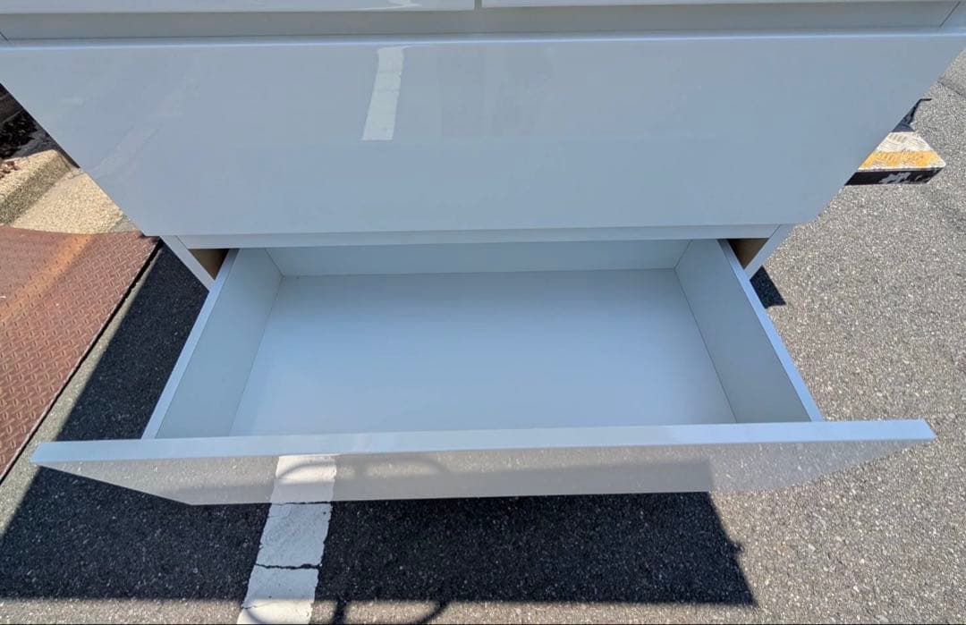 ひまわり　美品　ニトリ ローチェスト クエス衣類収納 タンス