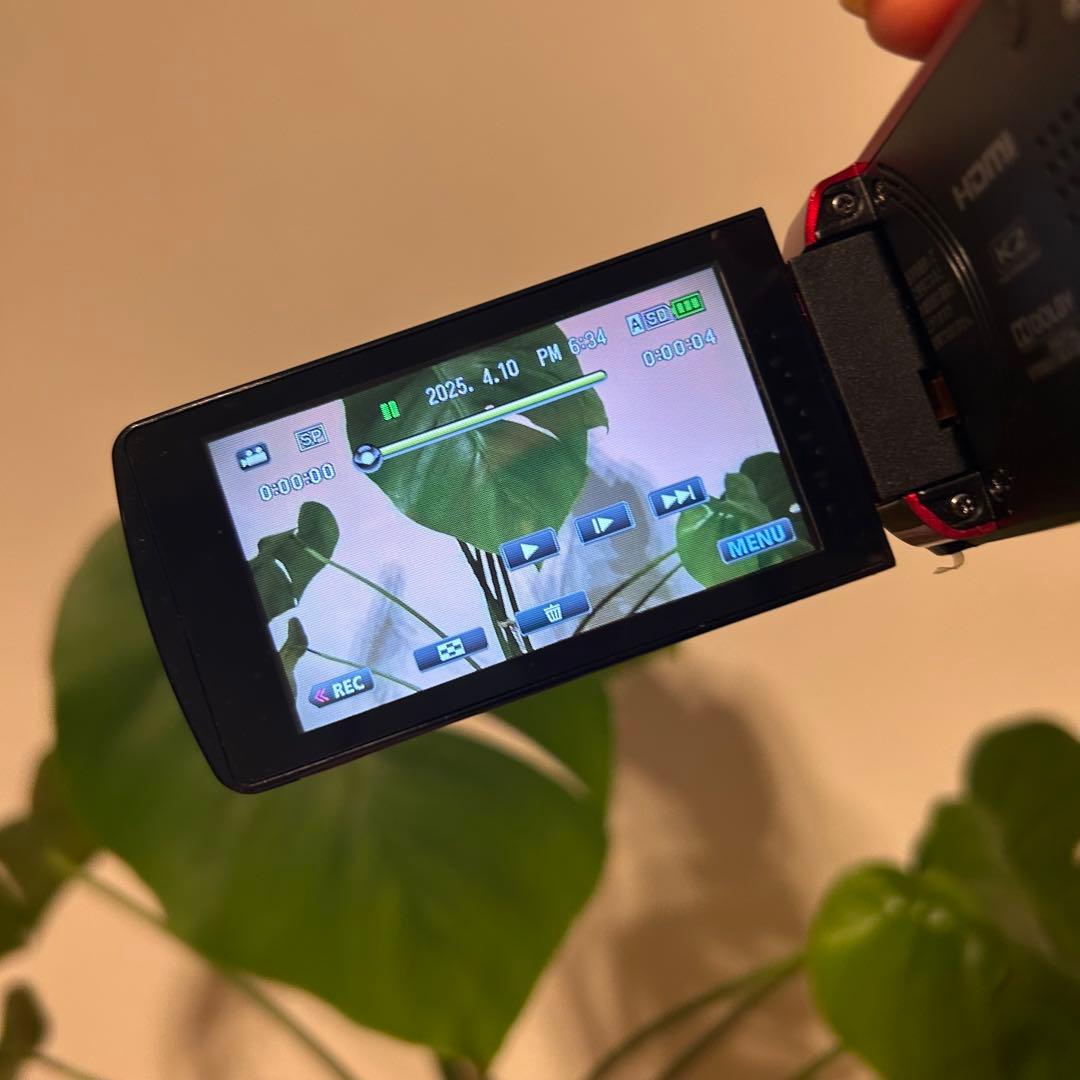 JVC Everio FULL HD ビデオカメラ レッド