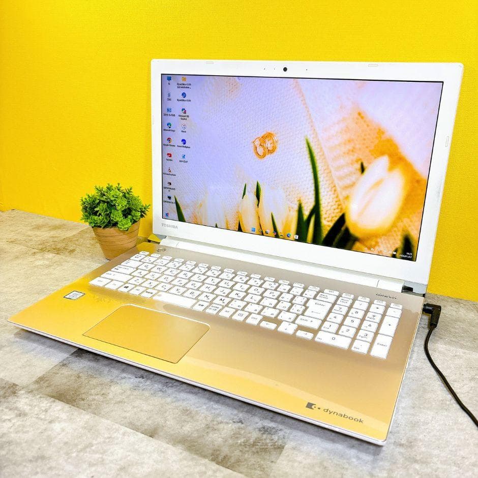 メモリ16GB✨快適SSD✨おしゃれゴールド❣カメラ 薄型 フルHD Win11