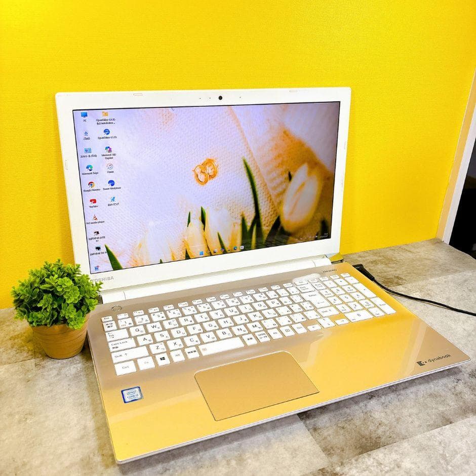 メモリ16GB✨快適SSD✨おしゃれゴールド❣カメラ 薄型 フルHD Win11