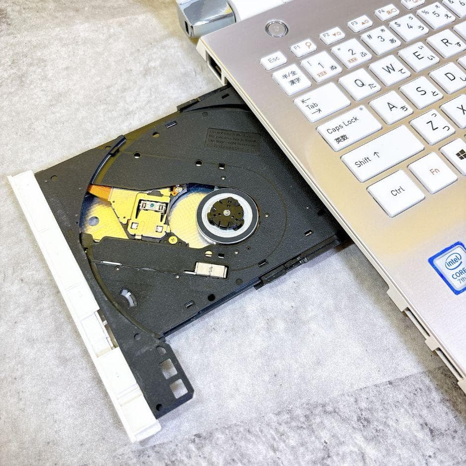 メモリ16GB✨快適SSD✨おしゃれゴールド❣カメラ 薄型 フルHD Win11