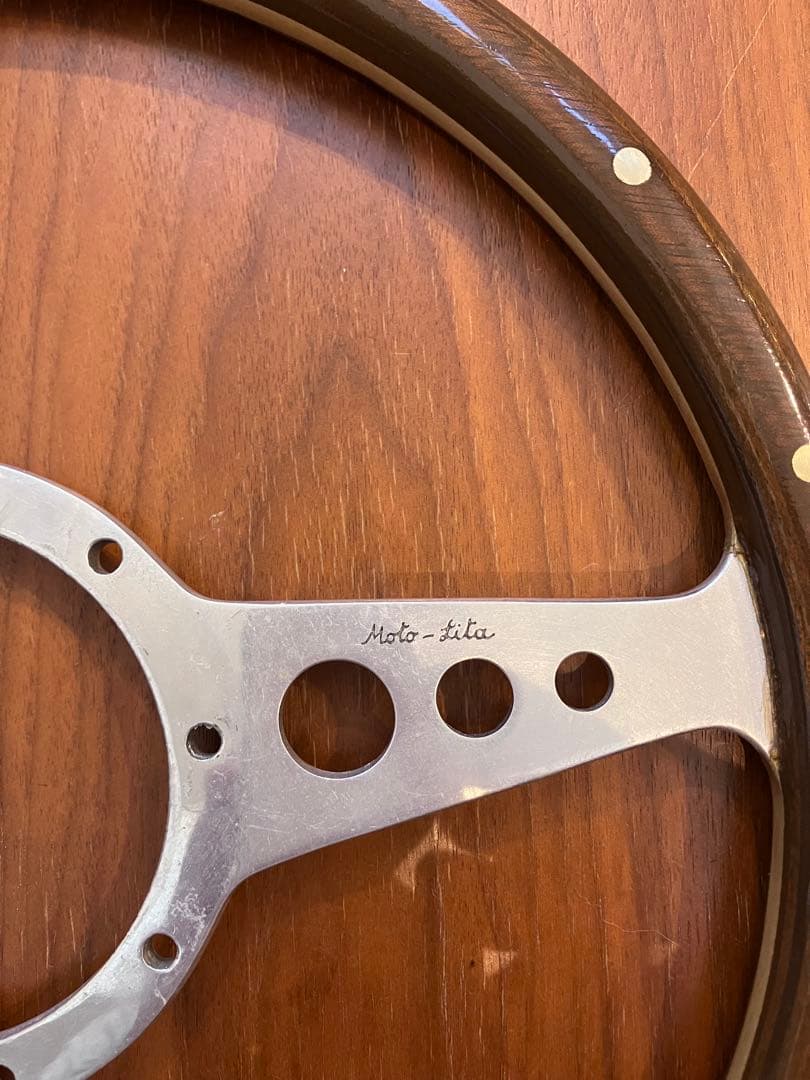 Moto Lita ウッドステアリング