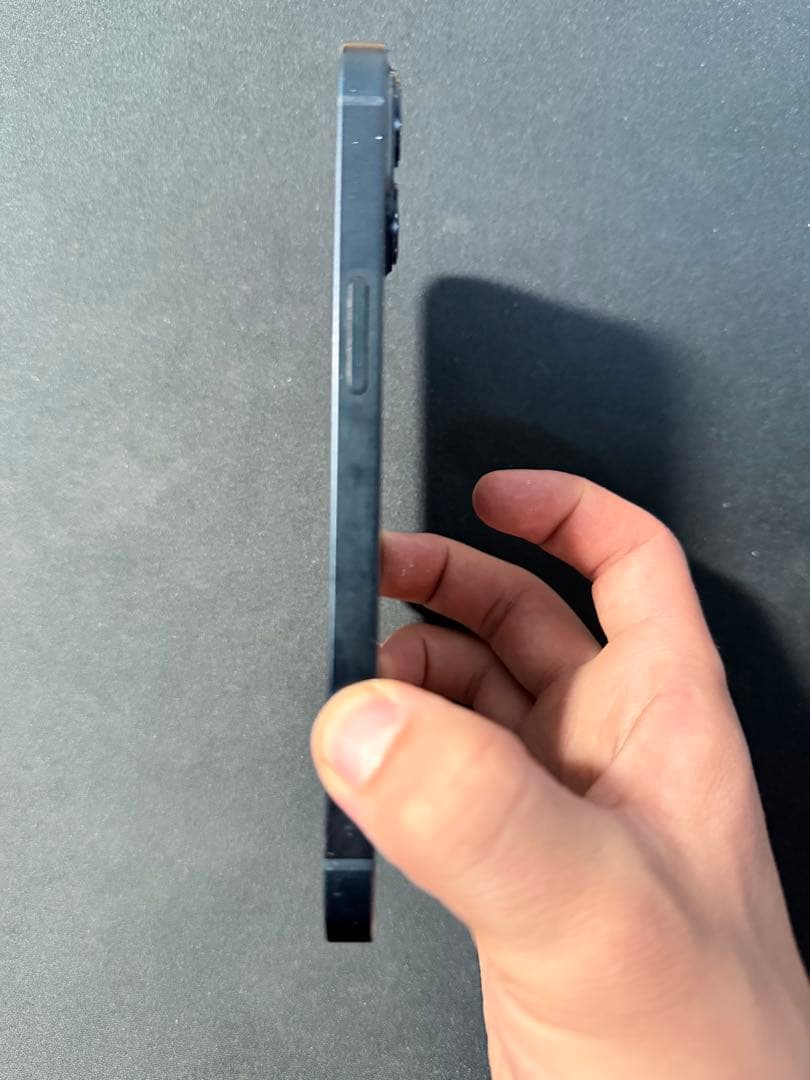 【美品】iPhone13ホワイト128G SIMフリー　本体　ケーブル付き