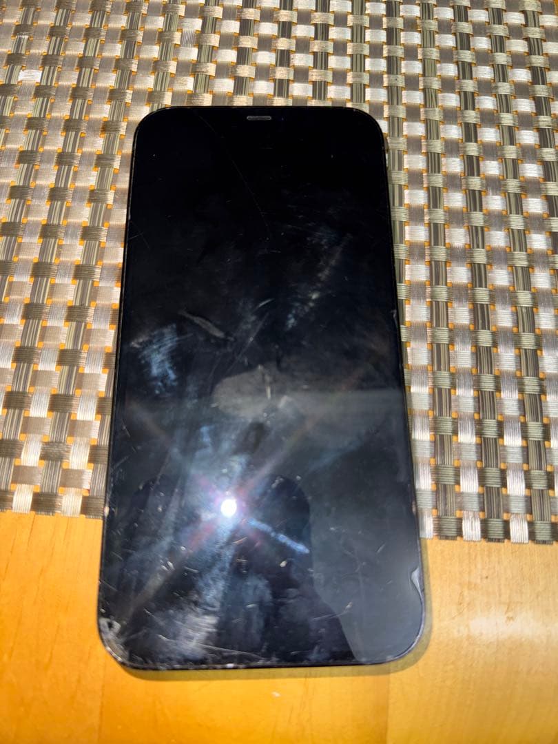 iPhone 12 Pro Max 128GB背面ひび割れ画面以上割れ