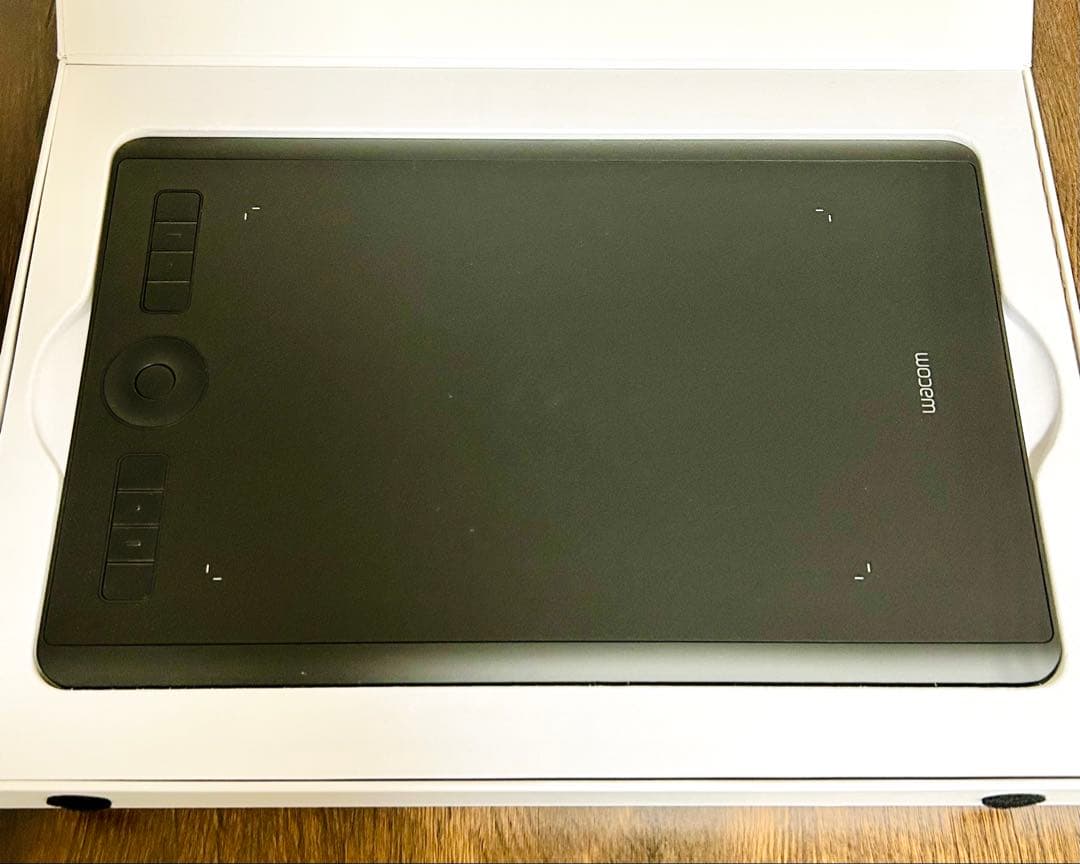 【ペンタブ】Wacom Intuos Pro