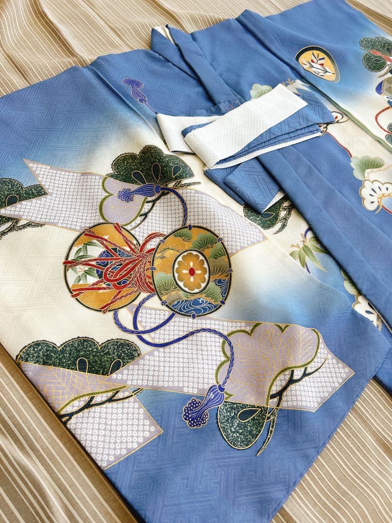 【おシゲ】お宮参り　産着　男の子　水色　鷹模様 着物　初着