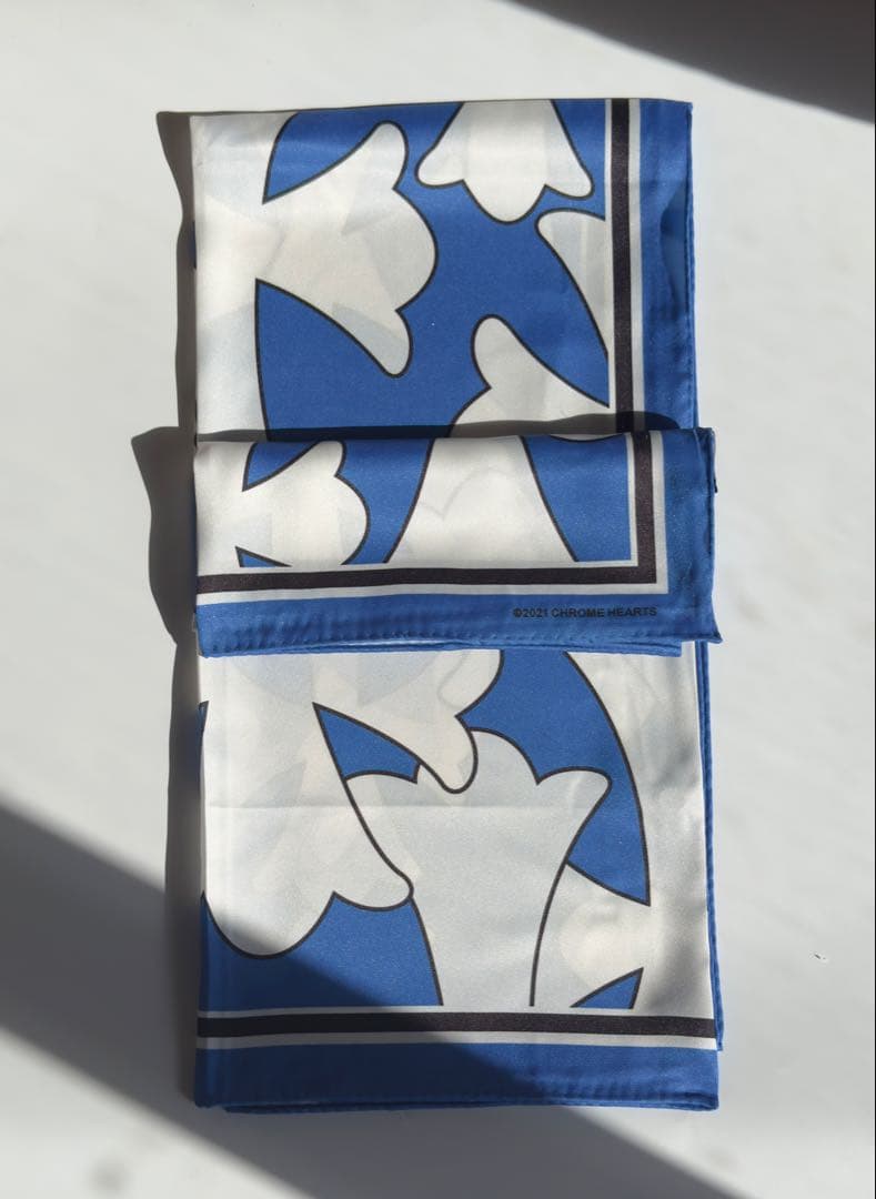 新品未使用　春物クロムハーツ　柄chクロス大判スカーフ 今日感謝限定価格