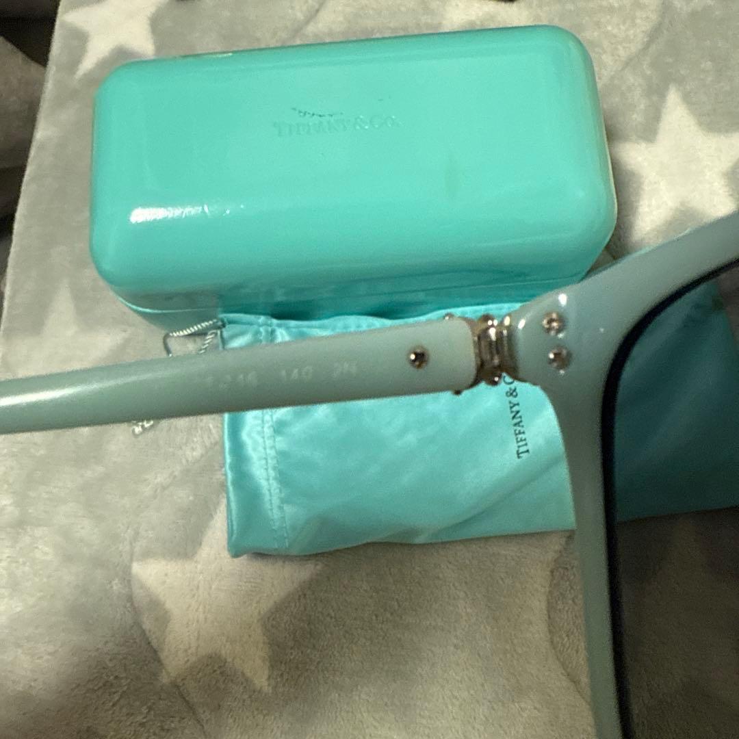 Tiffany & Co. ブラックサングラス ケース付き swarovski