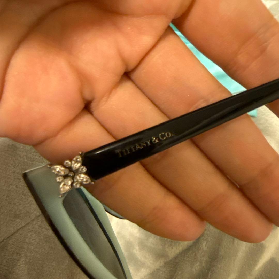 Tiffany & Co. ブラックサングラス ケース付き swarovski