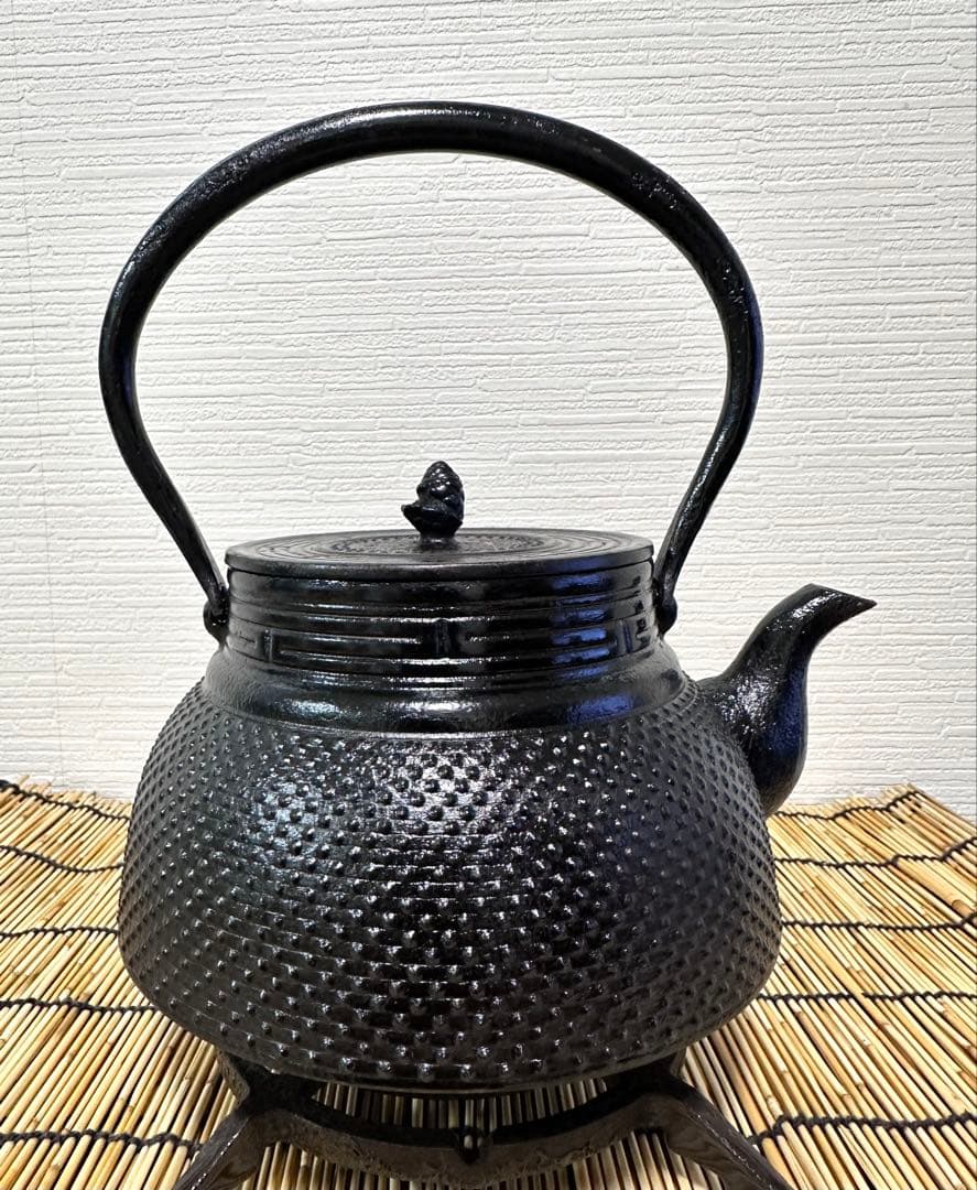 長期保管品　南部長寿堂造　１５型　アラレ　鉄瓶　南部鉄瓶　南部鉄器　調理器具