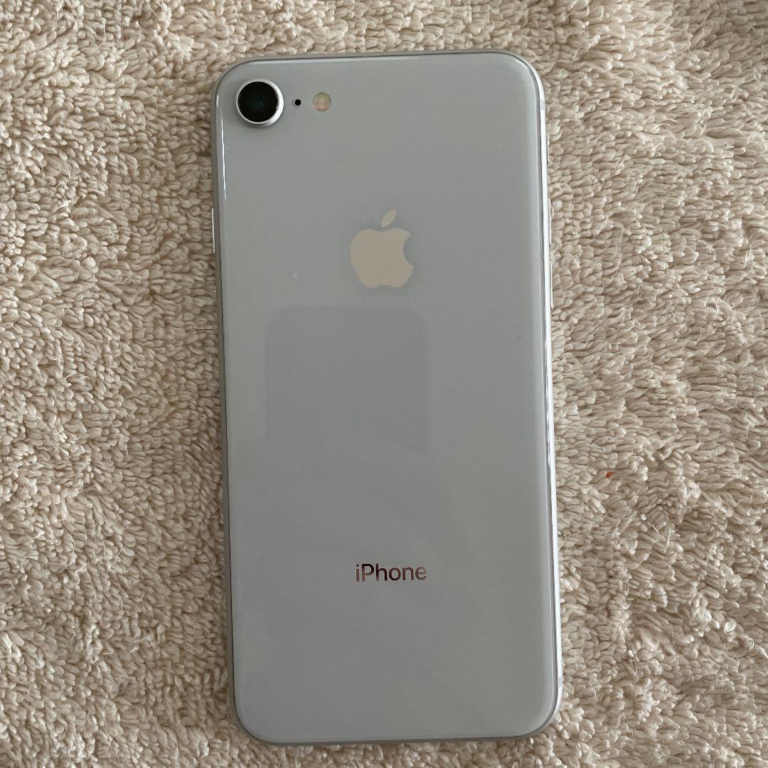 iPhone8 シルバー 64GB 箱付き SIMフリー 美品