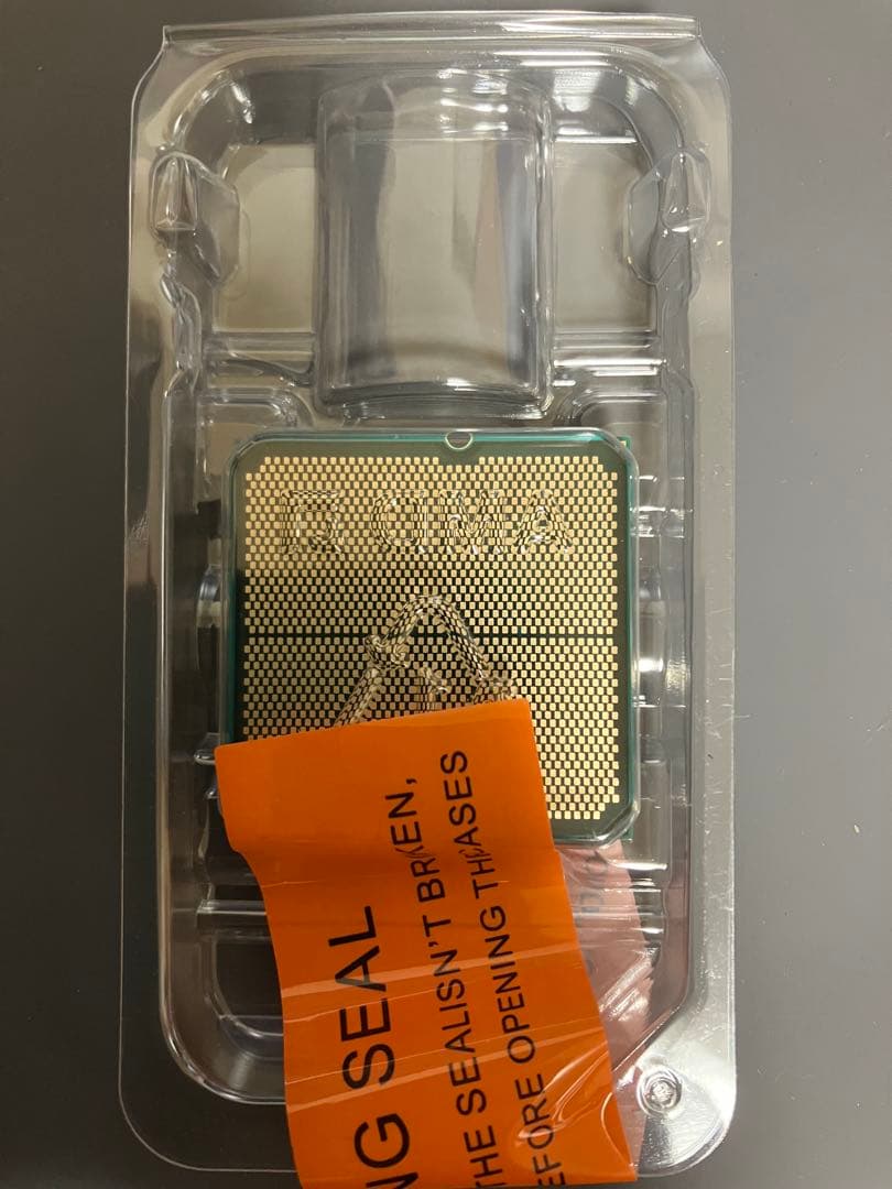 AMD Ryzen 7 7800X3D新品未使用