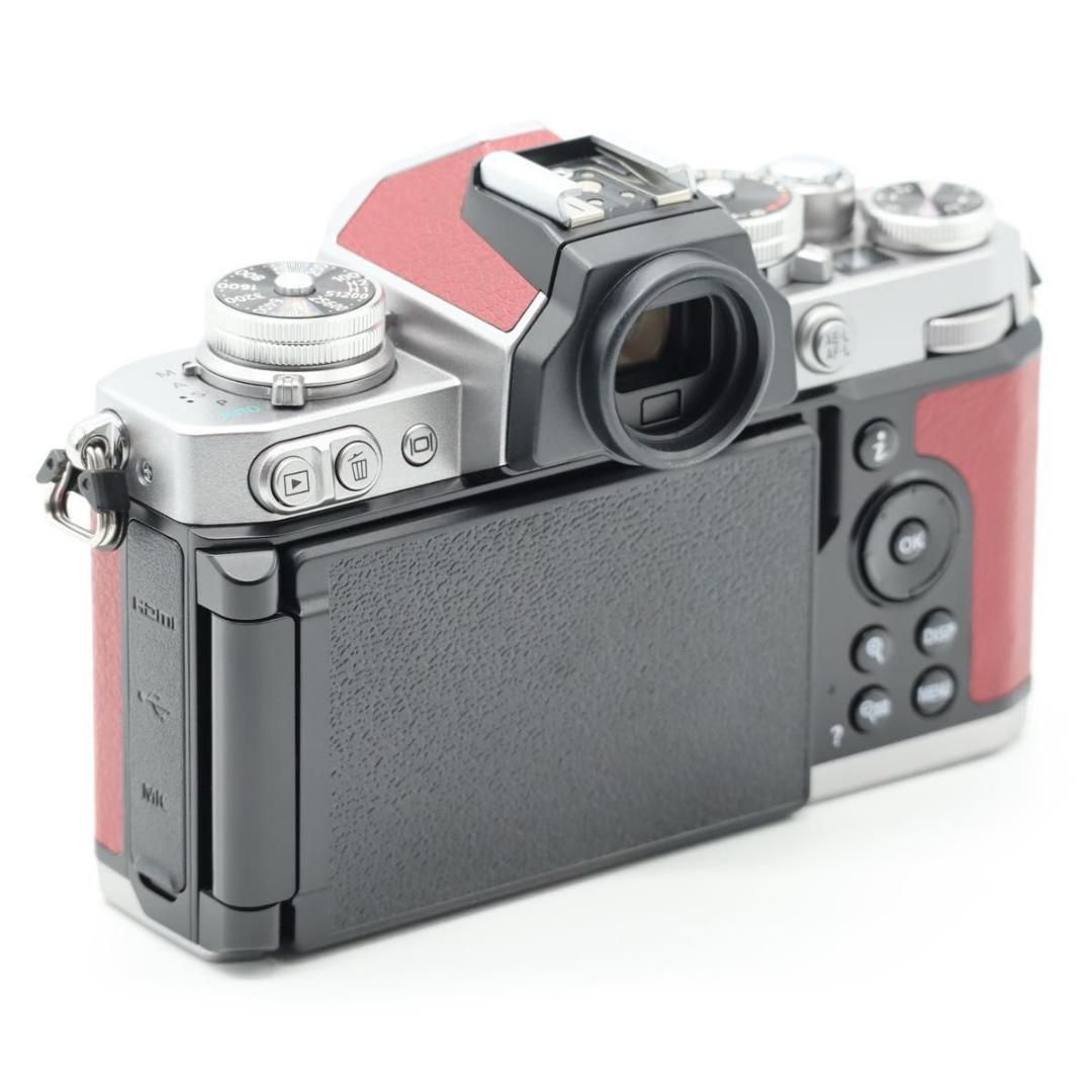 【ショット数35回】Nikon Z fc ボディ クリムゾンレッド