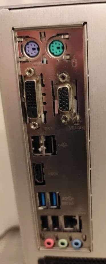 Windows11パソコン　I7-7700　メモリ32GB　SSD250gb