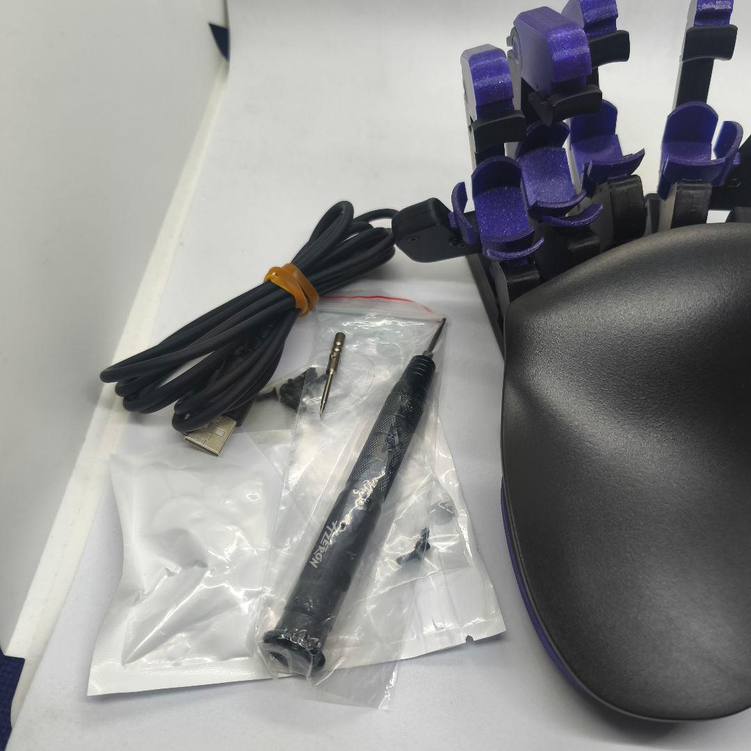 キーボード Azeron Cyborg 2