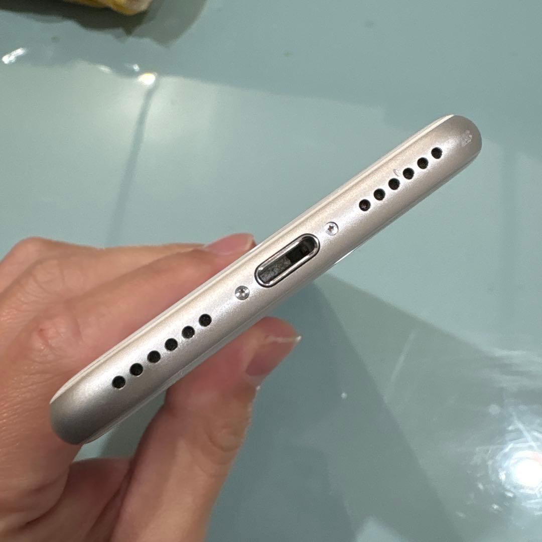 【SIMフリー】iPhone8 64GB 中古品