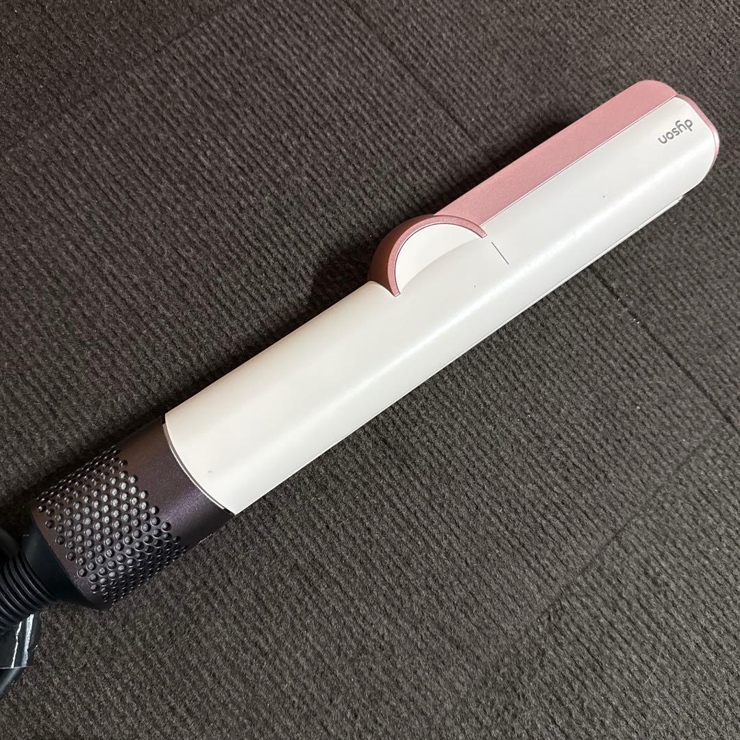 ダイソン　ストレート　ドライヤー　ストレイトナー