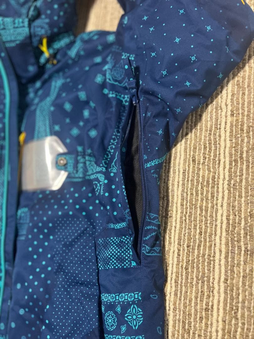 ミズノスキーウエアジャケット　ブレスサーモ　Lサイズ