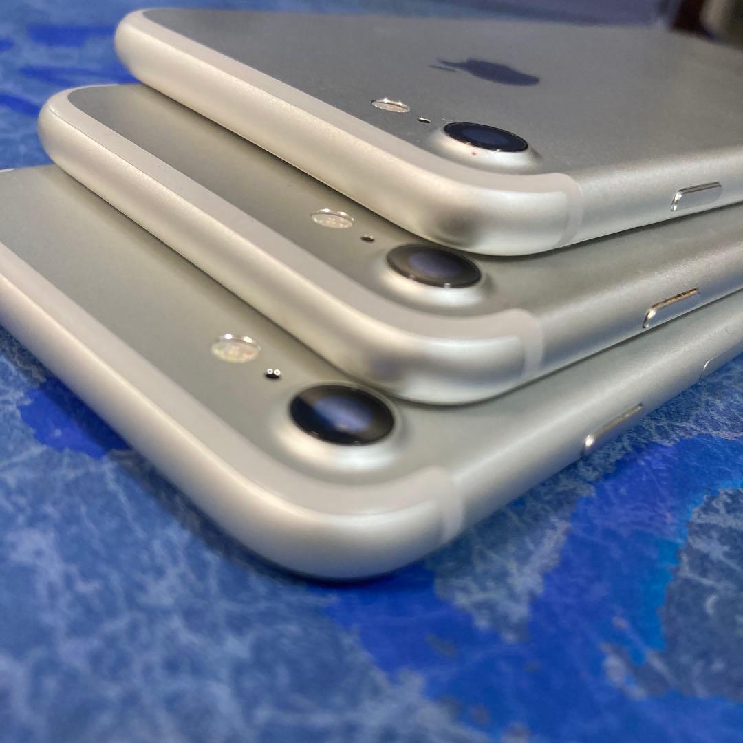 iPhone7⭐︎32GB⭐︎美品3台セット⭐︎シルバーSIMフリー88%74%73%