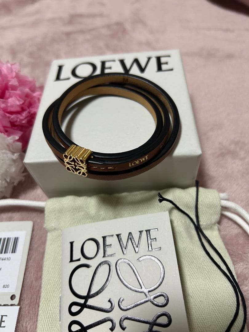 本日23時まで値下『美品』ロエベ　カーフスキンバングル　タン　M ブレスレット