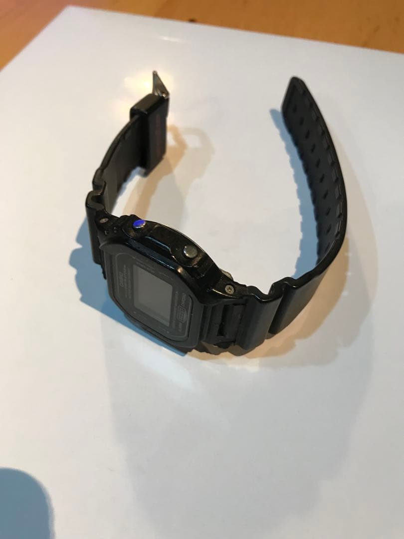 CASIO デジタル腕時計 ブラック 交換用バンド付き　DW-056