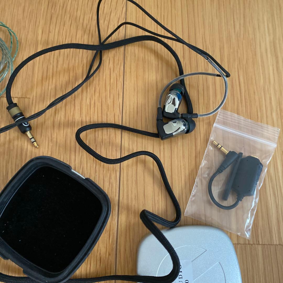 Ultimate Ears Triple.fi 10proのOEM IE-40