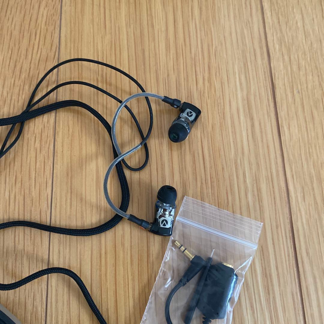 Ultimate Ears Triple.fi 10proのOEM IE-40