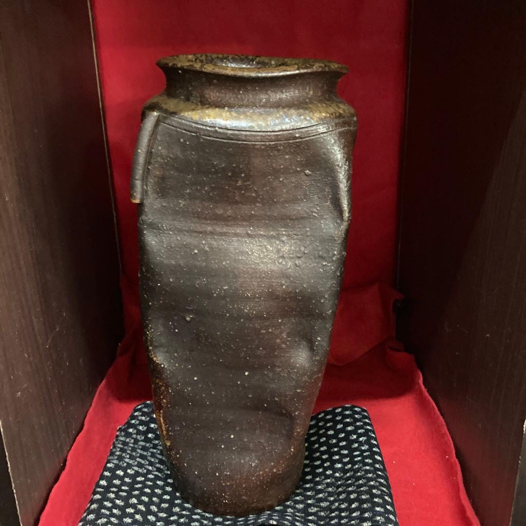 備前焼初代小西陶古作斬斬り耳付き花入年末大売り出しです❣️