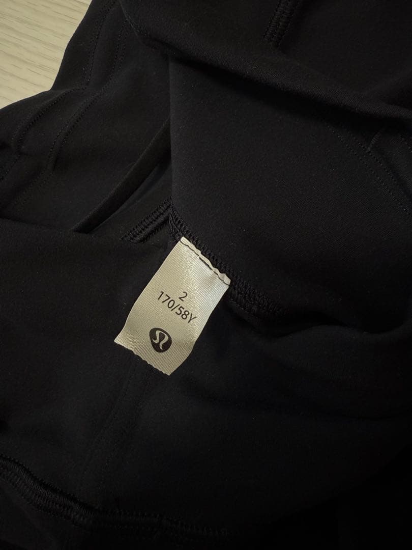 ルルレモン　パンツ　美品