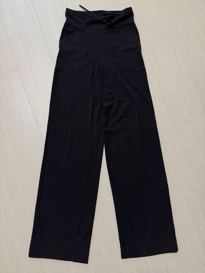 ルルレモン　パンツ　美品