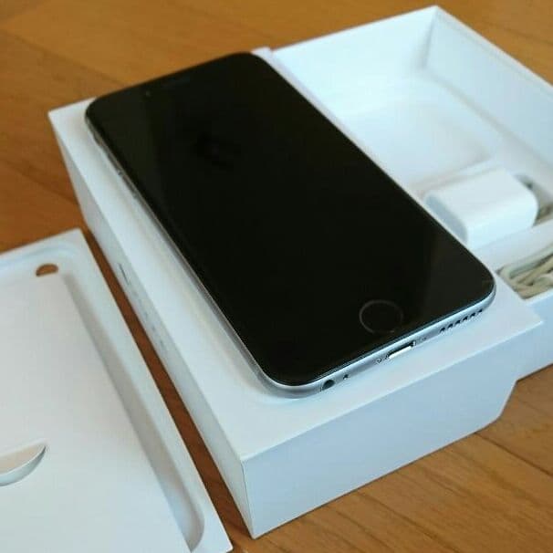 [美品]iPhone６ 本体 64GB シルバー au 完済済み