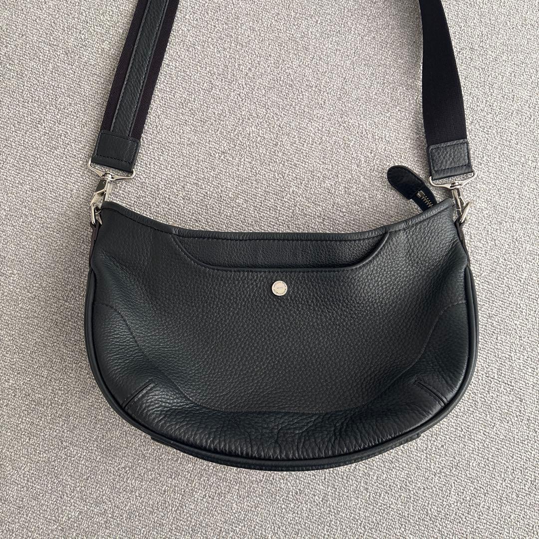 ペッレモルビダ PELLE MORBIDA ショルダーバッグ　ネイビー