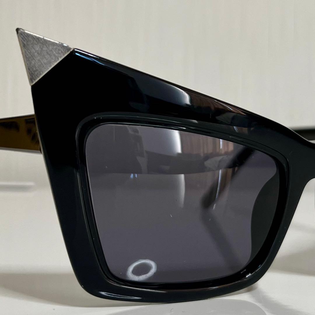 Alexander Wang × Linda Farrow サングラス