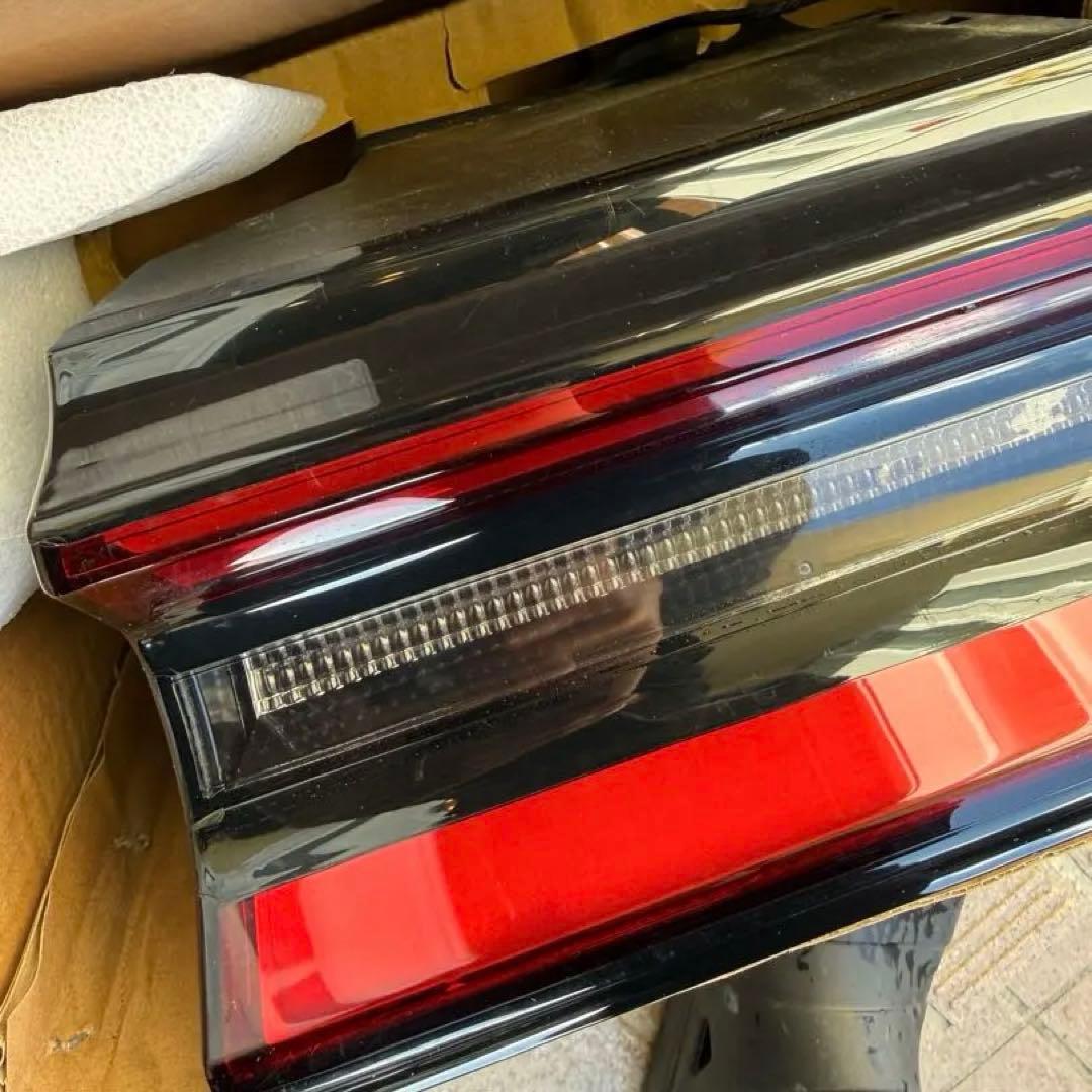 ダッヂ チャレンジャー テールランプ テール シーケンシャルウィンカー 後期