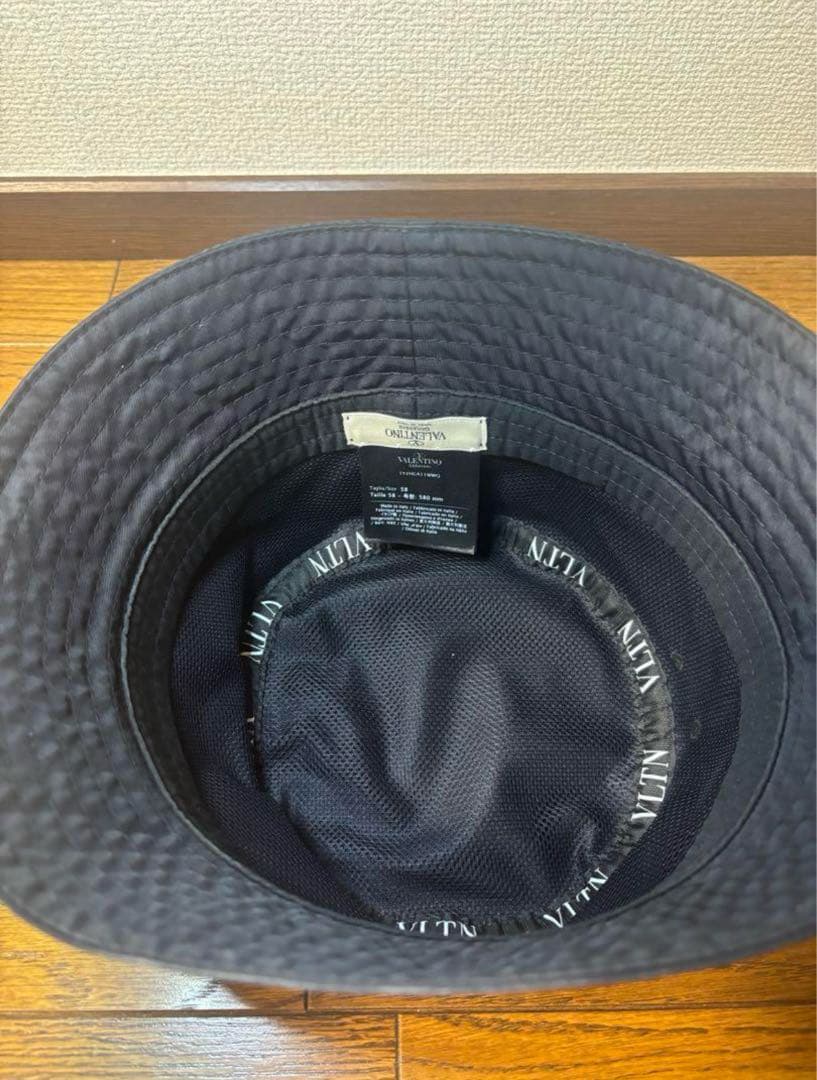 値下げ‼️【美品】ヴァレンティノ　バケットハット　ブラック/58