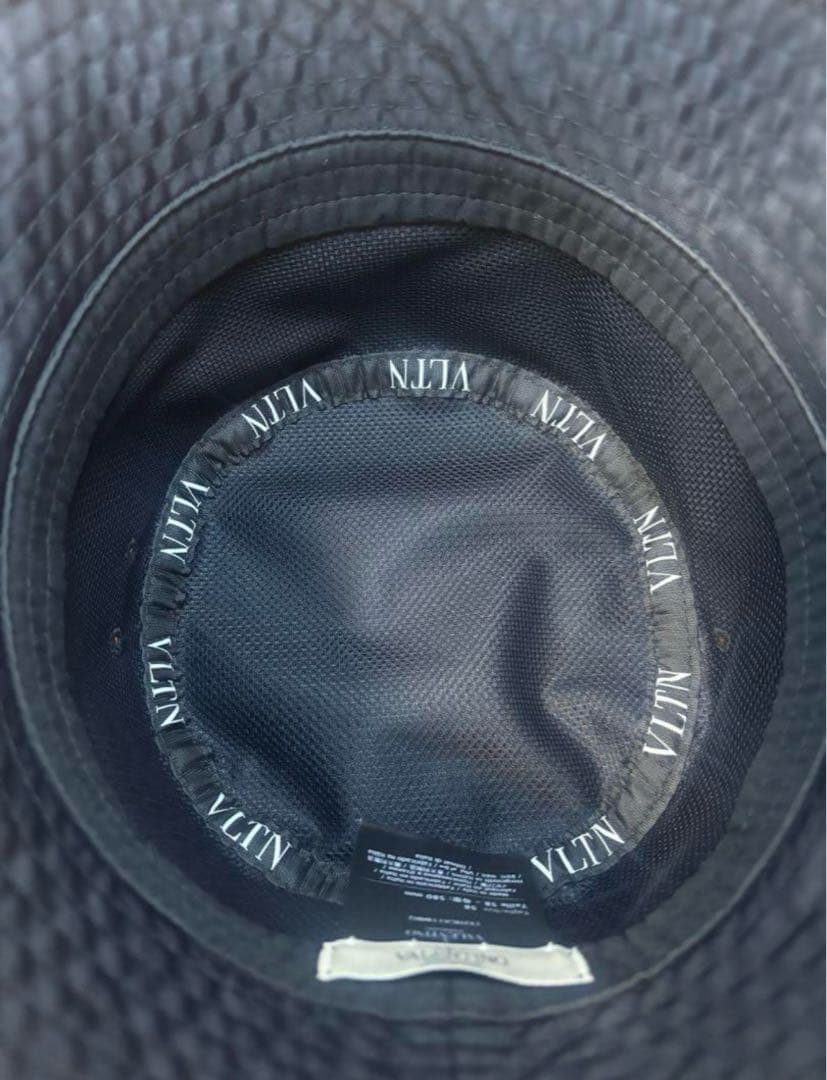 値下げ‼️【美品】ヴァレンティノ　バケットハット　ブラック/58