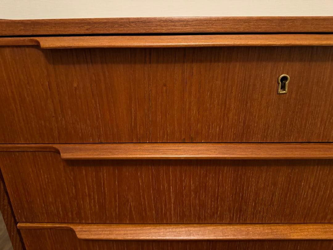 北欧家具　デンマーク　ヴィンテージ　チェスト