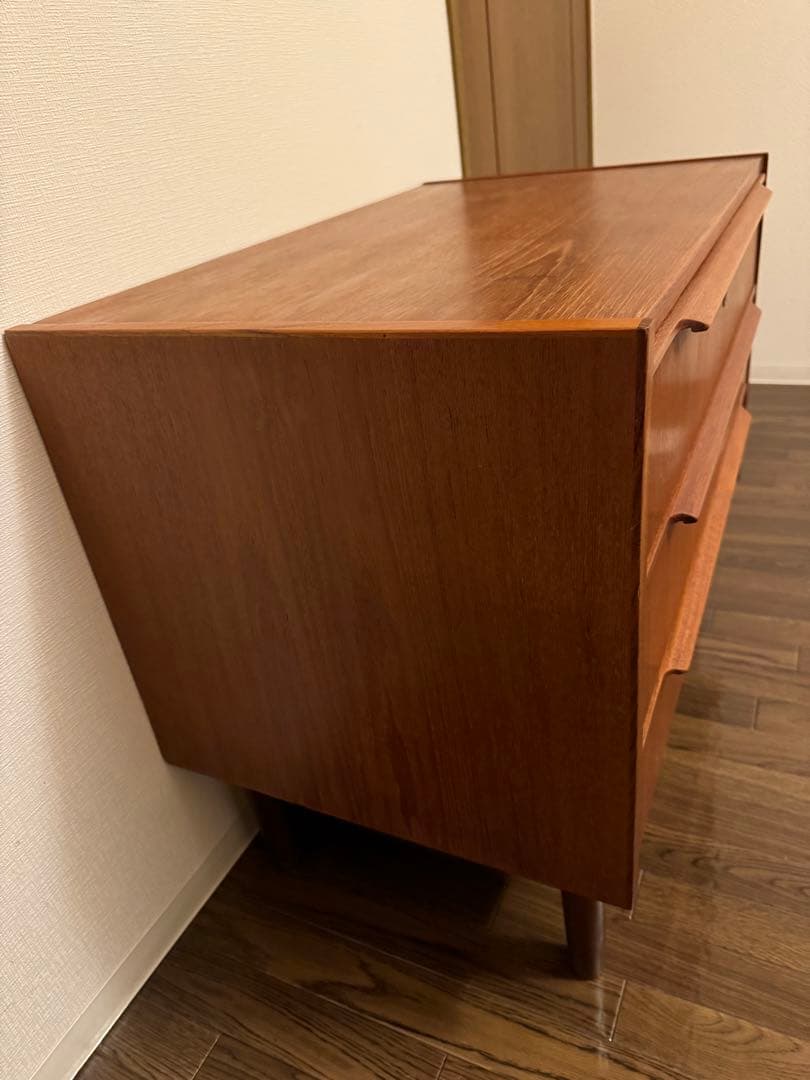 北欧家具　デンマーク　ヴィンテージ　チェスト