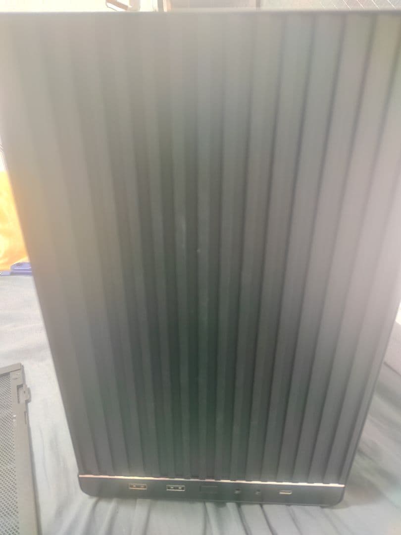 A3-mATX LIAN LI 黒 PCケース