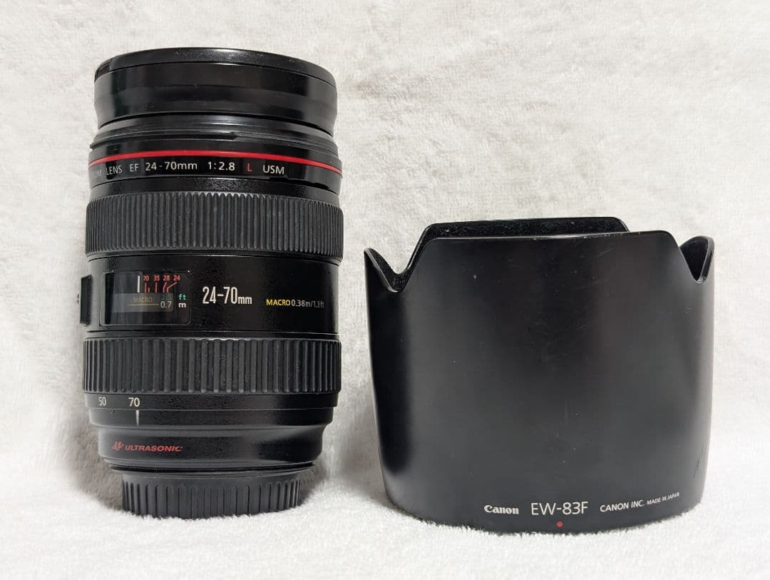 Canon EF 24-70mm f/2.8 L USM おまけ純正フード付