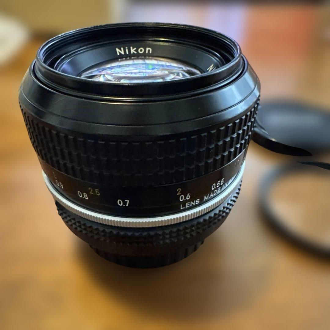 Nikon NIKKOR 50mm f/1.4 レンズ