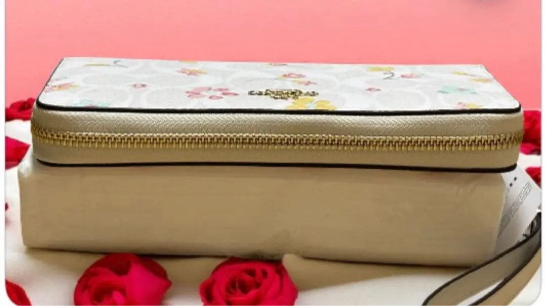 【新品】COACH 長財布花柄ホワイトマルチ